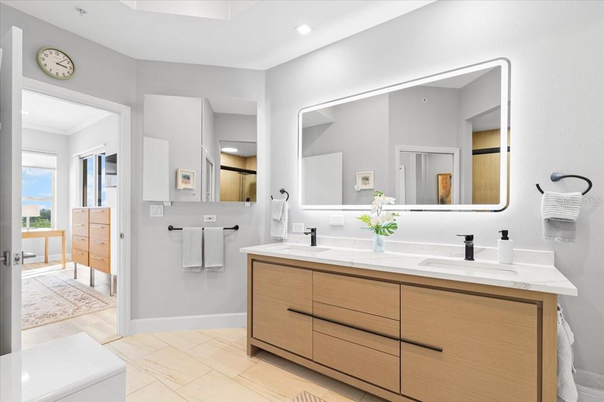 Image 17 of 24 For 5450 Eagles Point Circle 404