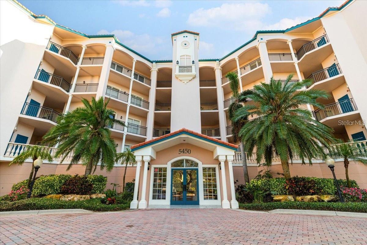 Image 6 of 24 For 5450 Eagles Point Circle 404