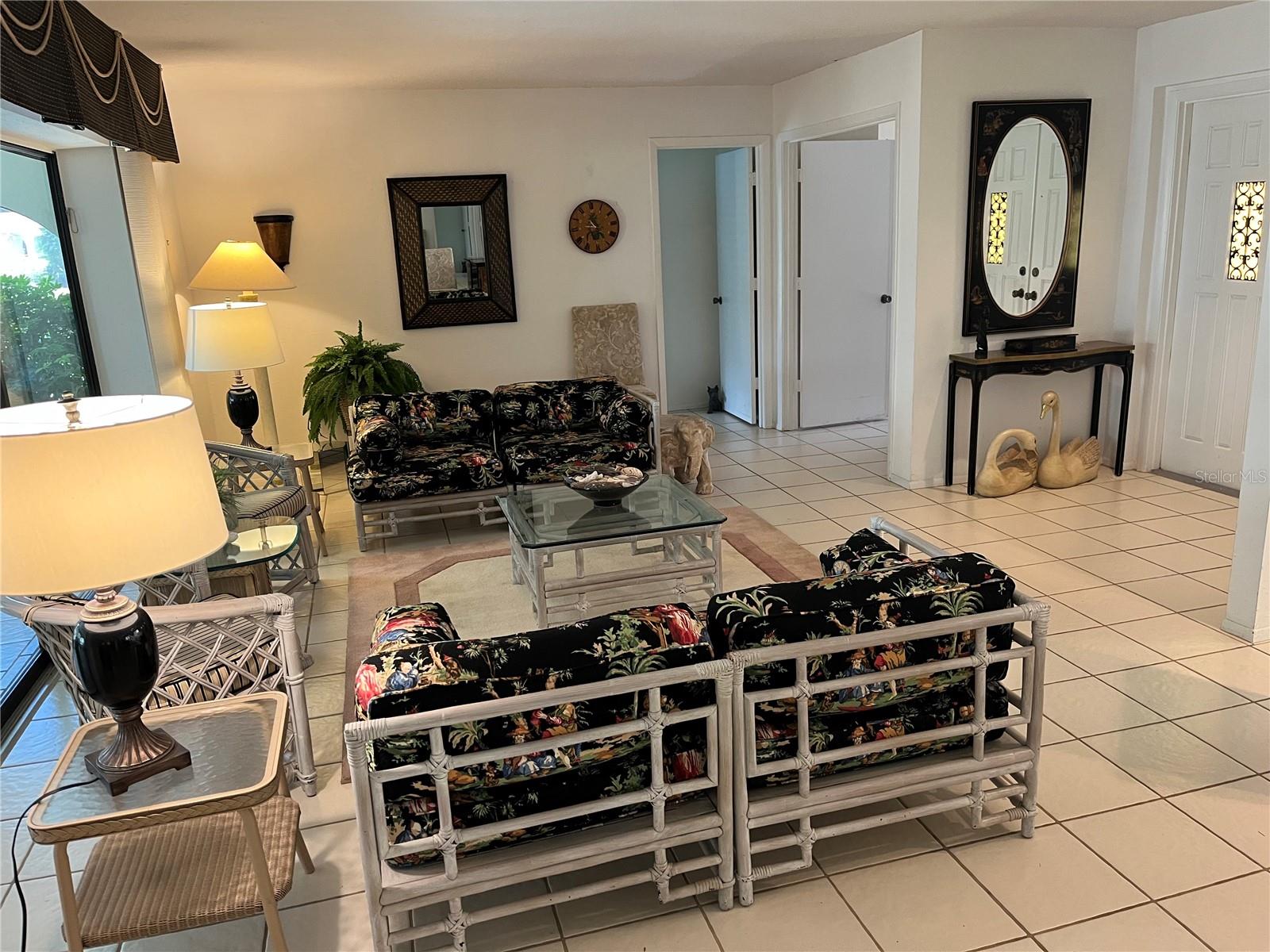 Image 23 of 31 For 1355 Southbay Drive