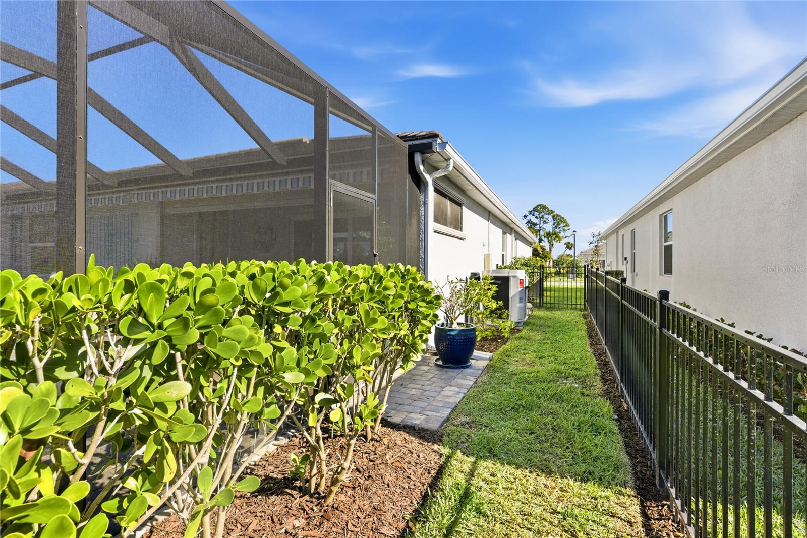 Image 38 of 44 For 19135 Bordeaux Court