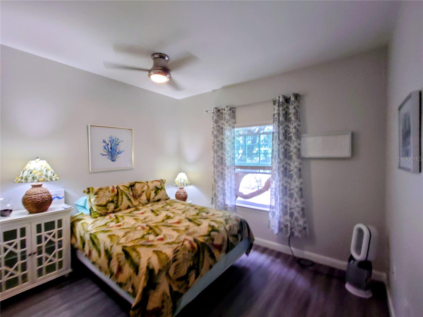 Image 17 of 47 For 200 4th Avenue S 130