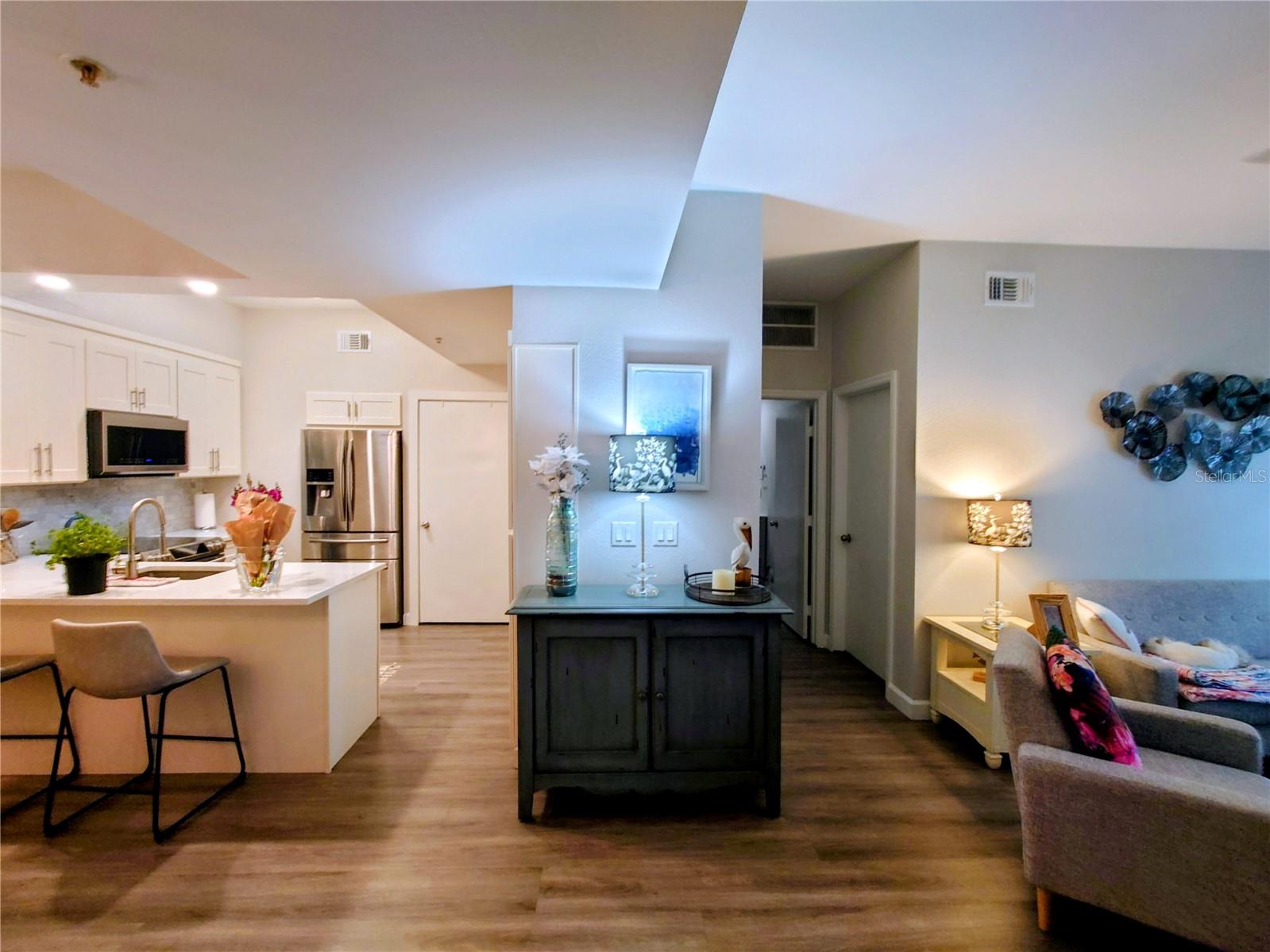 Image 20 of 47 For 200 4th Avenue S 130