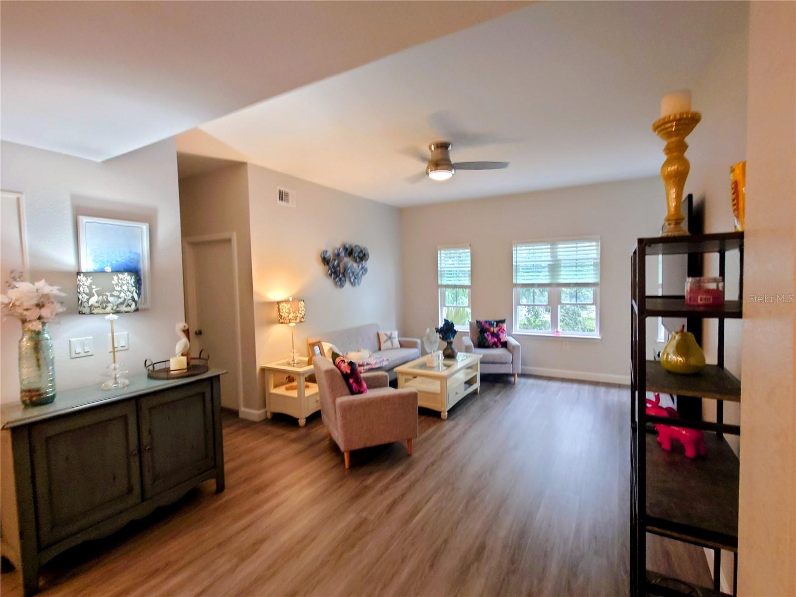 Image 24 of 47 For 200 4th Avenue S 130