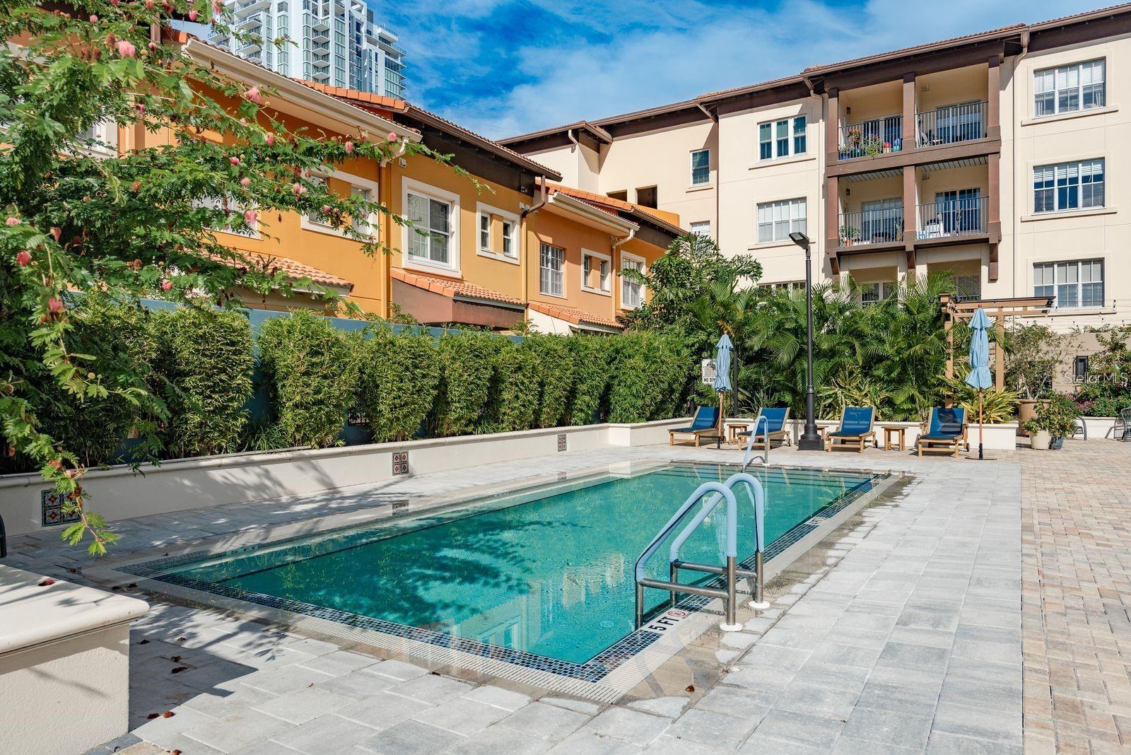 Image 33 of 47 For 200 4th Avenue S 130