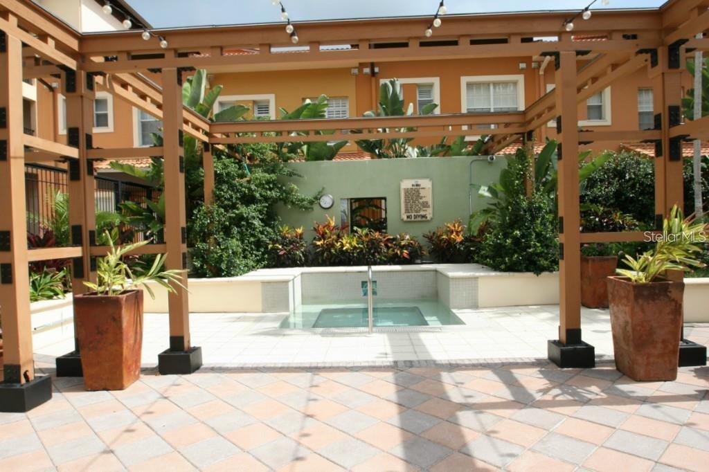 Image 36 of 47 For 200 4th Avenue S 130