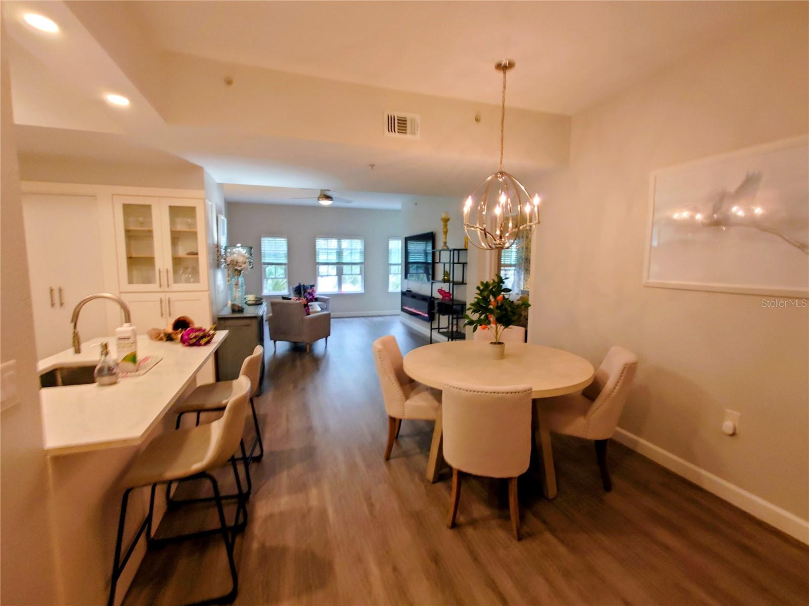 Image 6 of 47 For 200 4th Avenue S 130