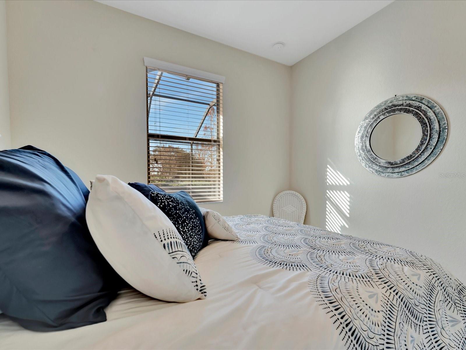 Image 17 of 36 For 6880 Willowshire Way