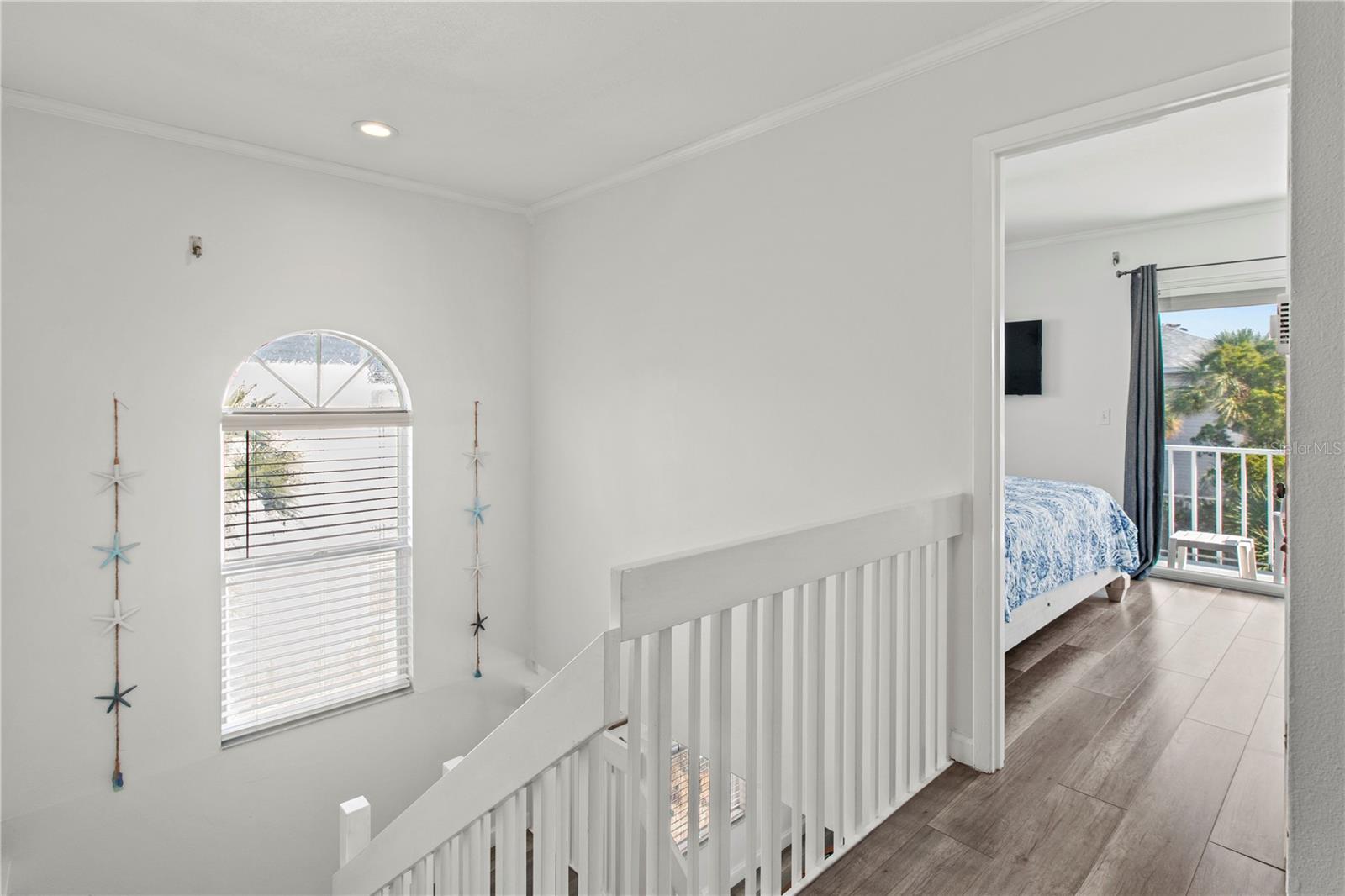 Image 13 of 52 For 6250 Holmes Boulevard 37