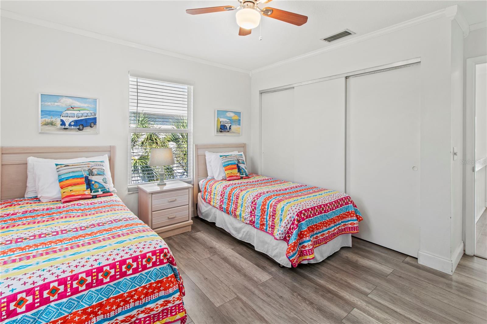 Image 17 of 52 For 6250 Holmes Boulevard 37