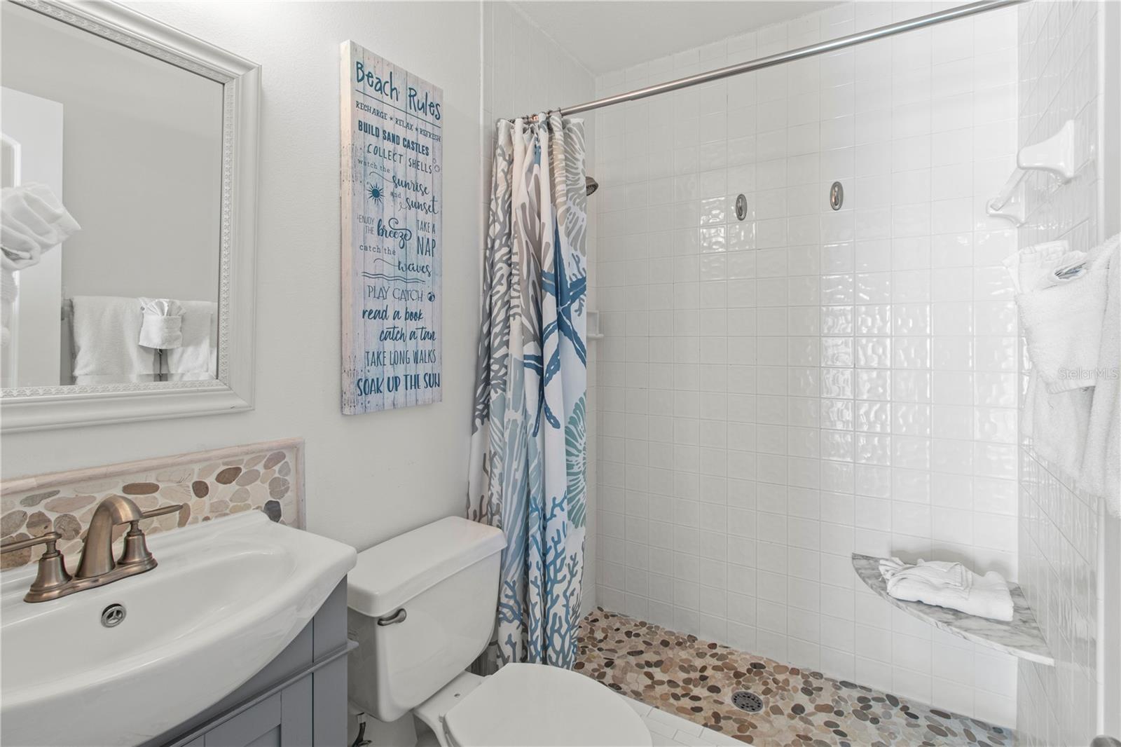 Image 18 of 52 For 6250 Holmes Boulevard 37