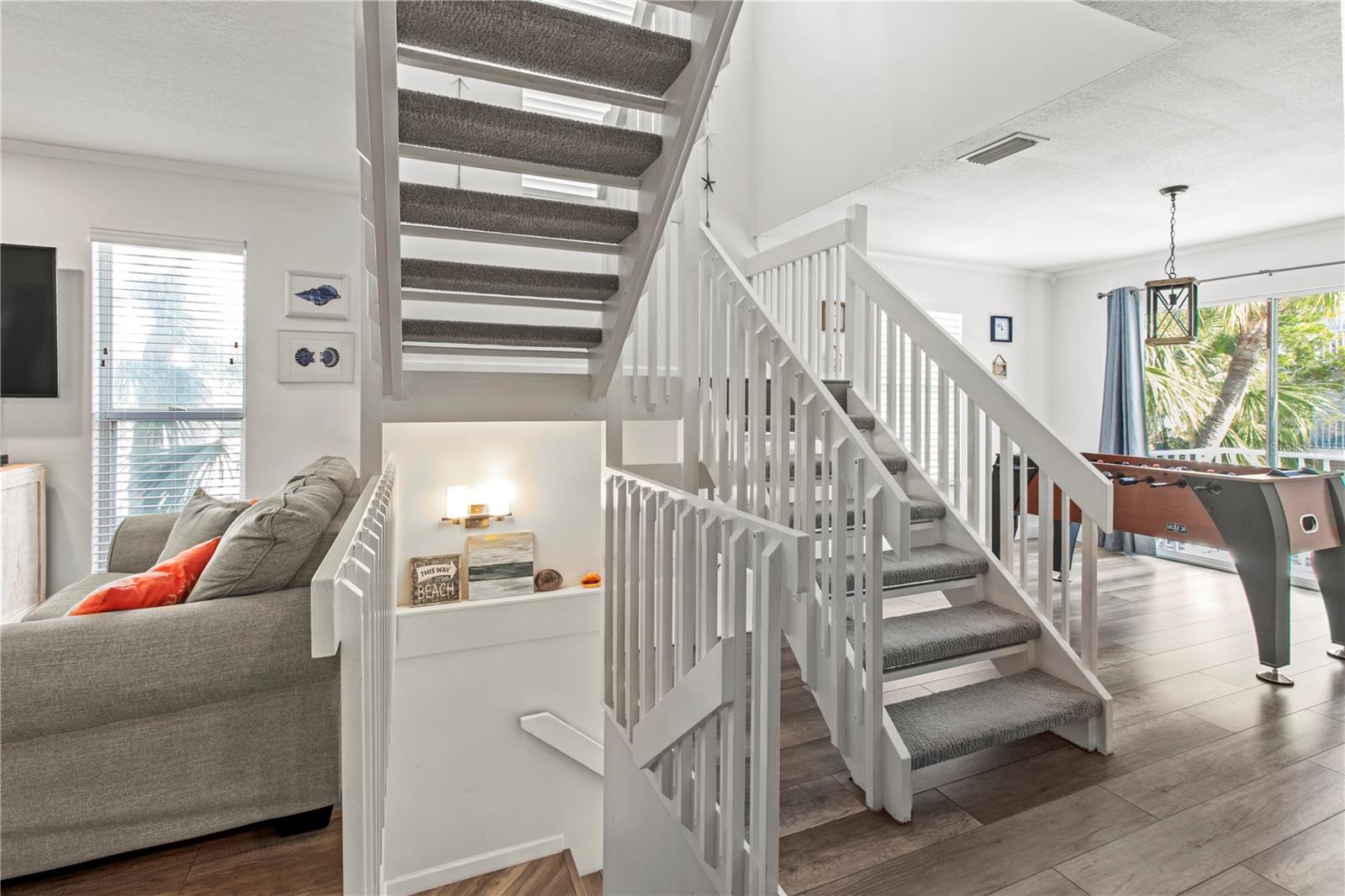 Image 21 of 52 For 6250 Holmes Boulevard 37