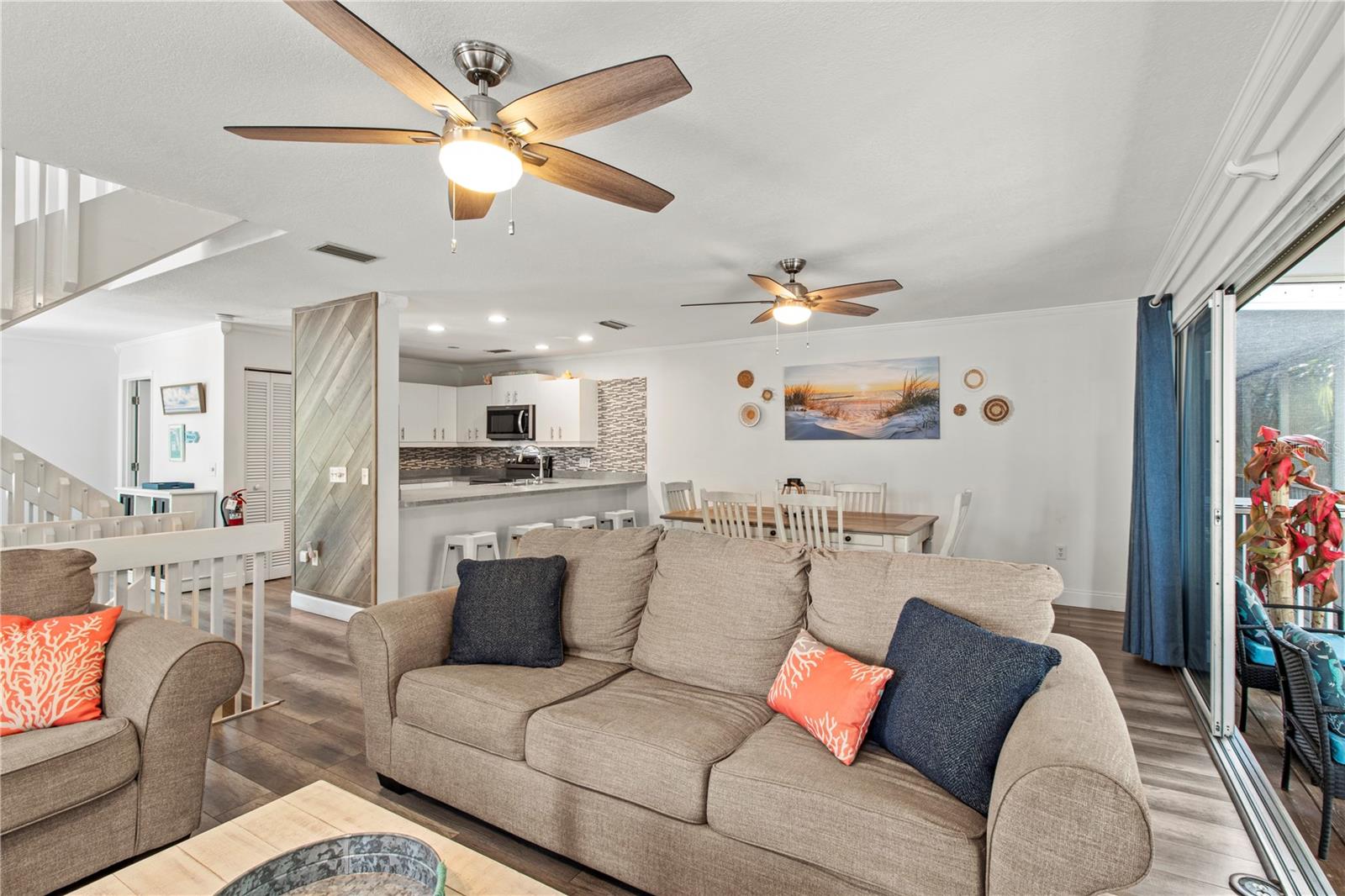 Image 24 of 52 For 6250 Holmes Boulevard 37