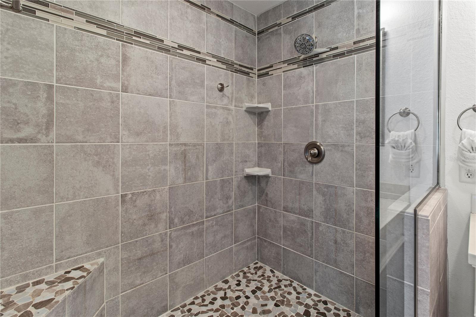 Image 3 of 52 For 6250 Holmes Boulevard 37