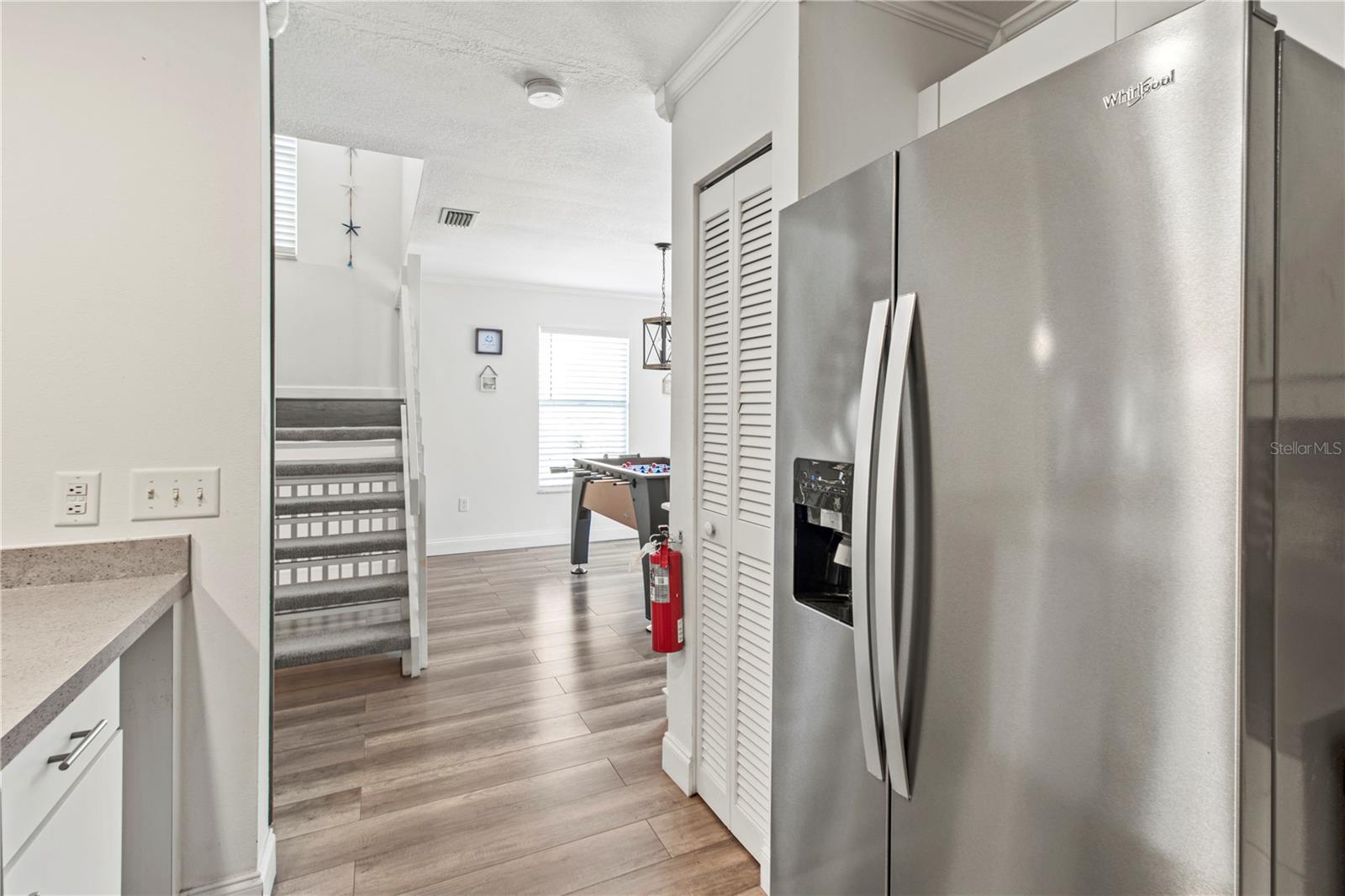 Image 36 of 52 For 6250 Holmes Boulevard 37