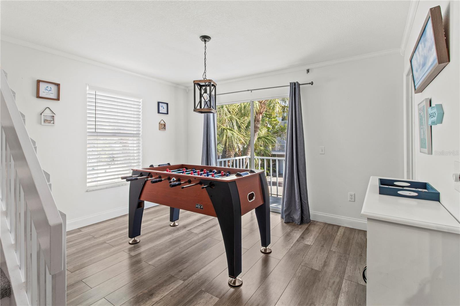 Image 37 of 52 For 6250 Holmes Boulevard 37