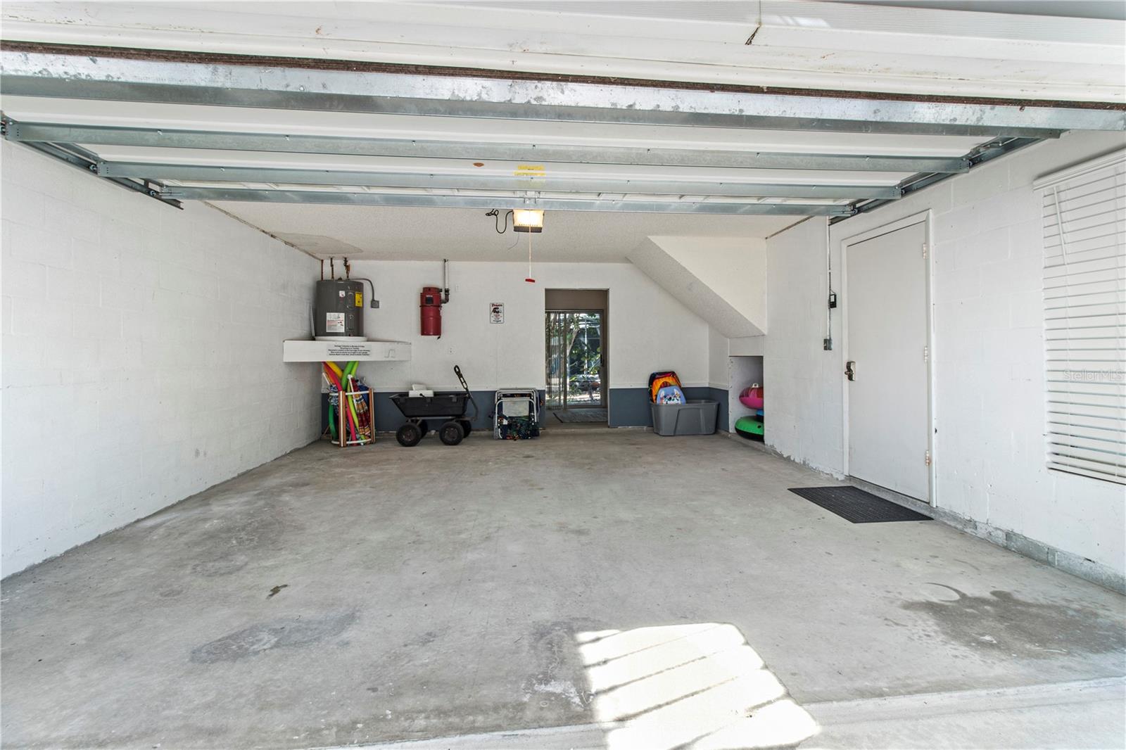 Image 43 of 52 For 6250 Holmes Boulevard 37