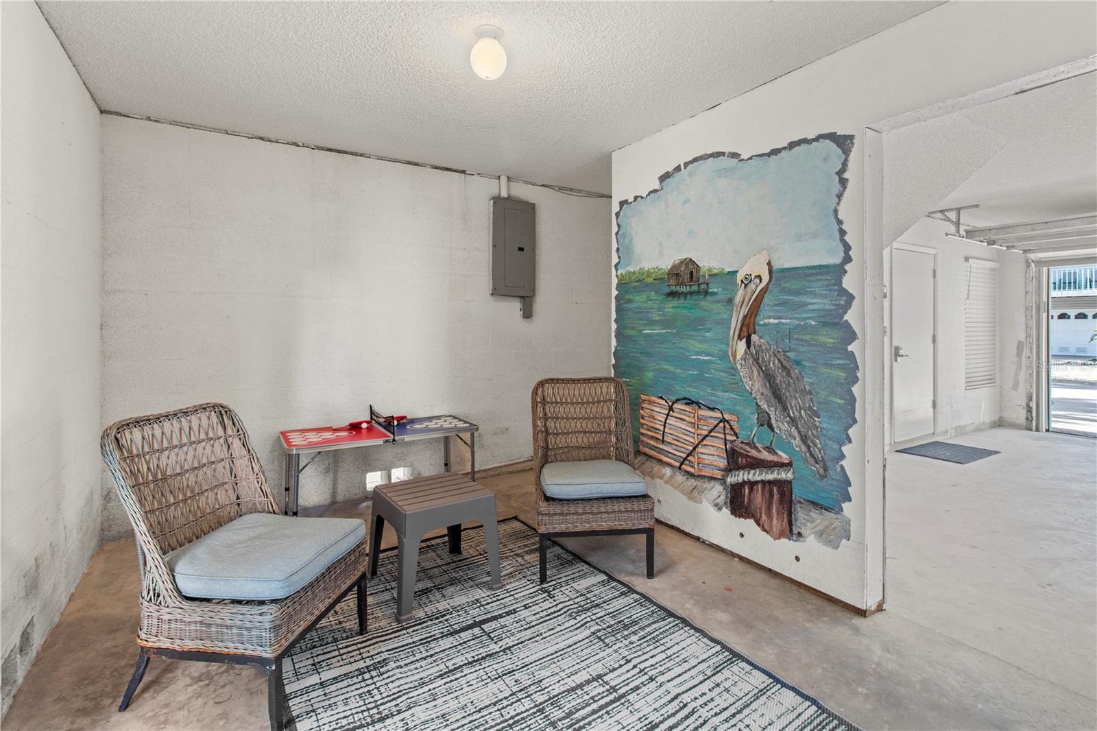 Image 44 of 52 For 6250 Holmes Boulevard 37