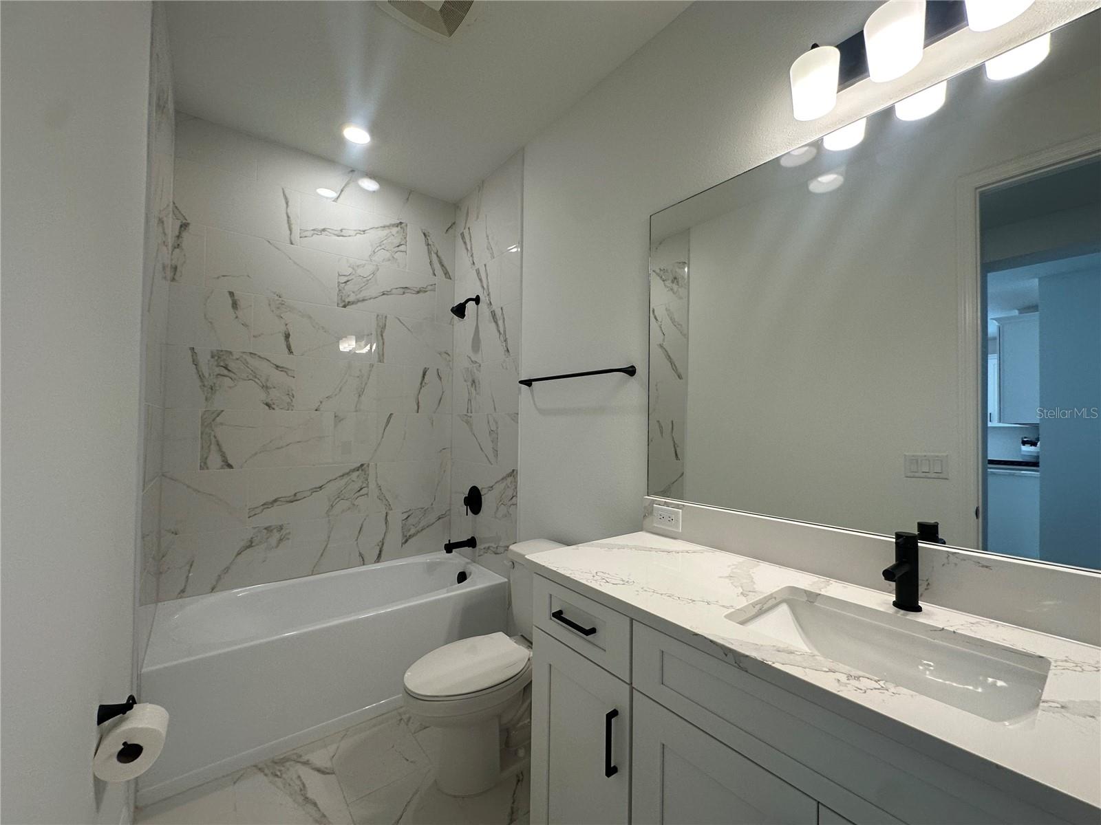 Image 19 of 24 For 18091 Cherished Loop