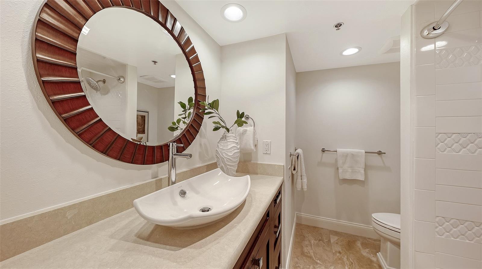 Image 23 of 43 For 2109 Gulf Of Mexico Drive 1303