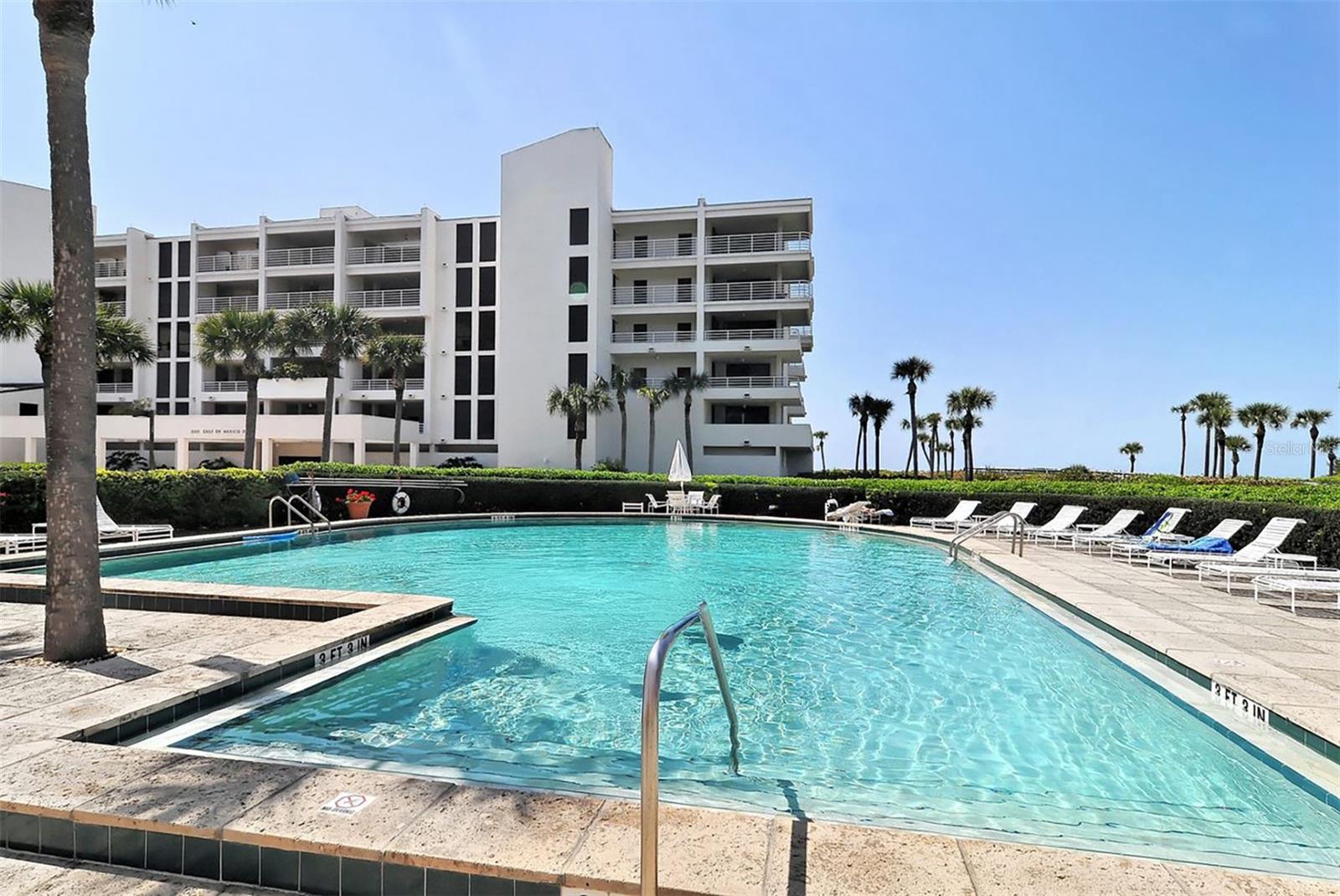 Image 36 of 43 For 2109 Gulf Of Mexico Drive 1303