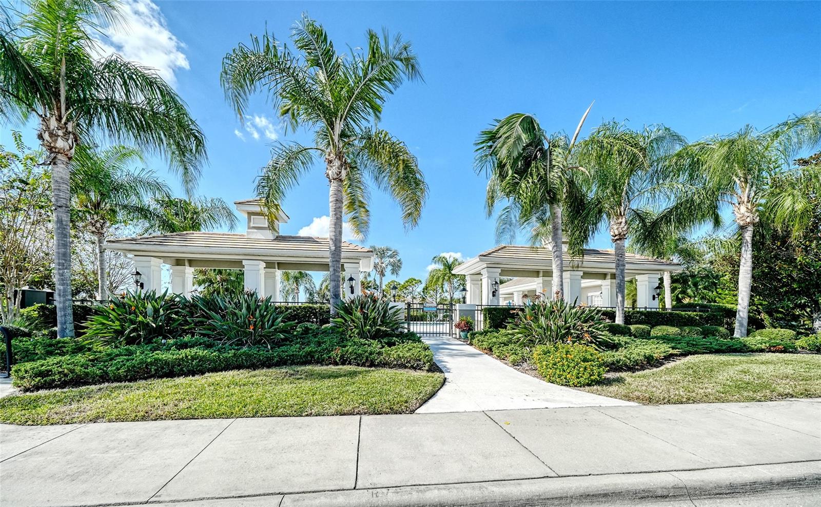 Image 21 of 26 For 5356 Fairfield Boulevard