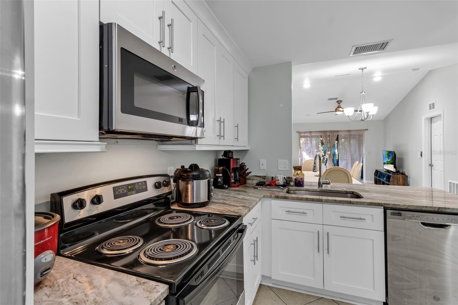 Image 10 of 36 For 5370 Royal Palm Avenue 5370