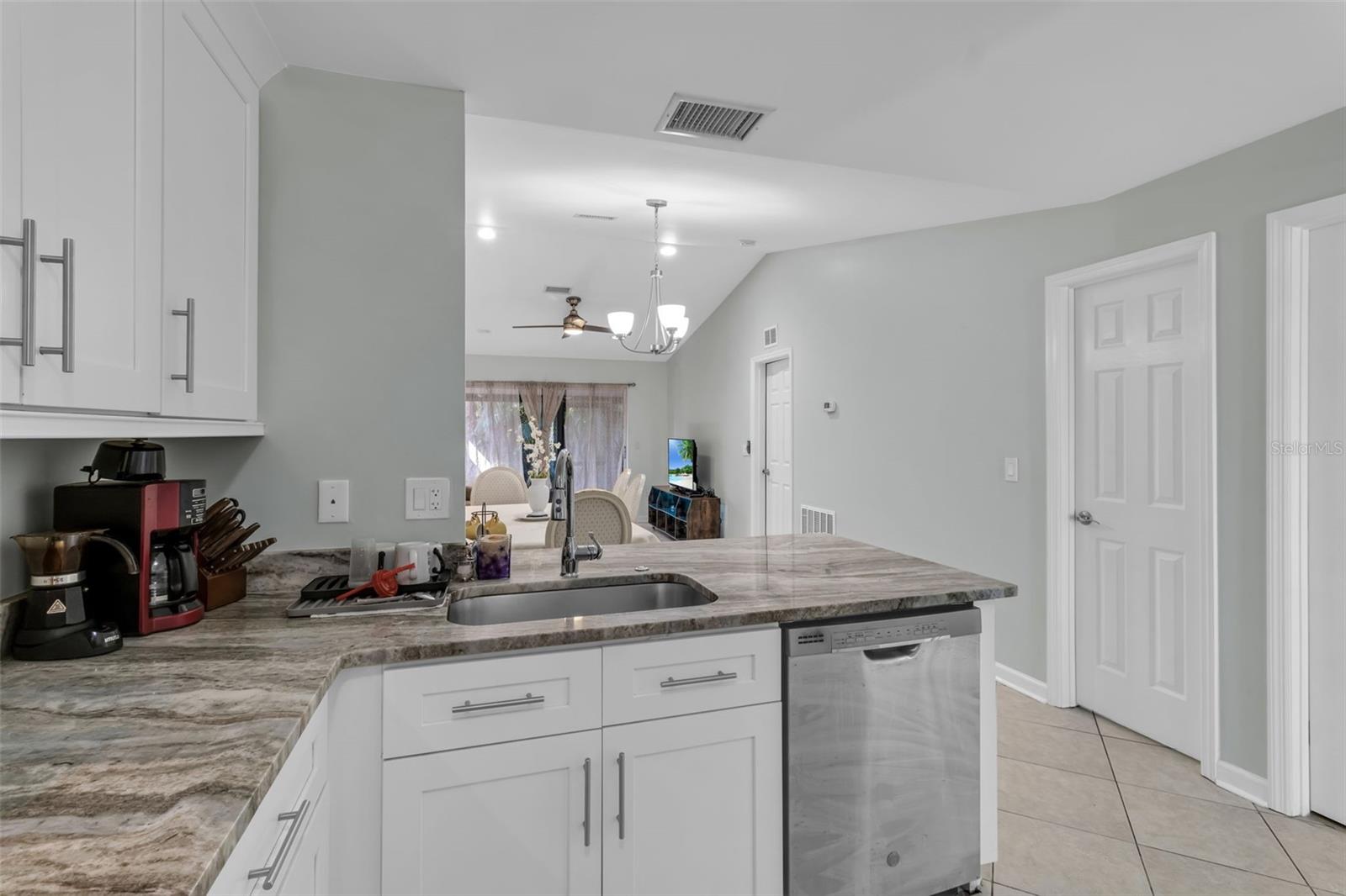 Image 11 of 36 For 5370 Royal Palm Avenue 5370