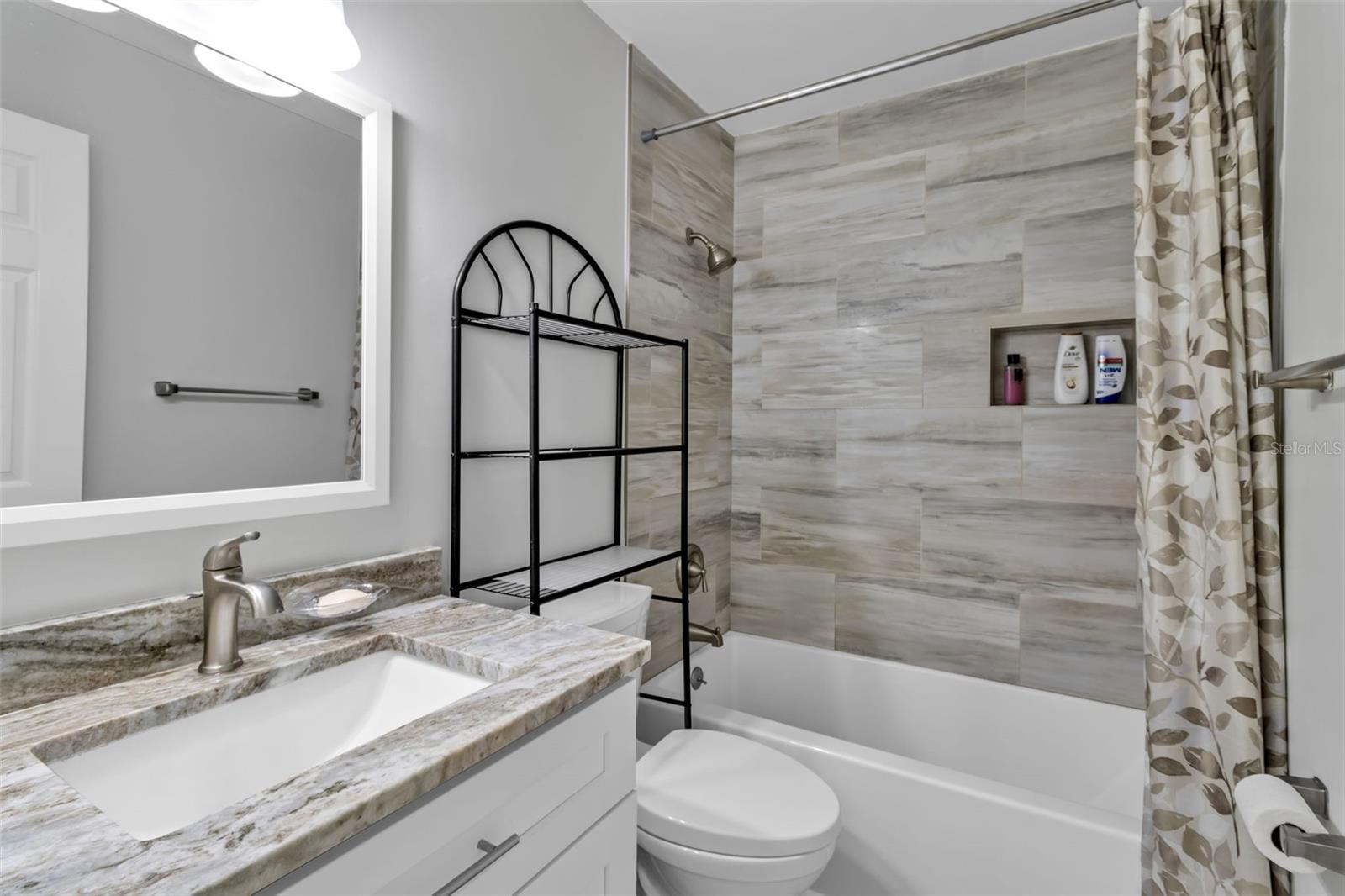 Image 22 of 36 For 5370 Royal Palm Avenue 5370