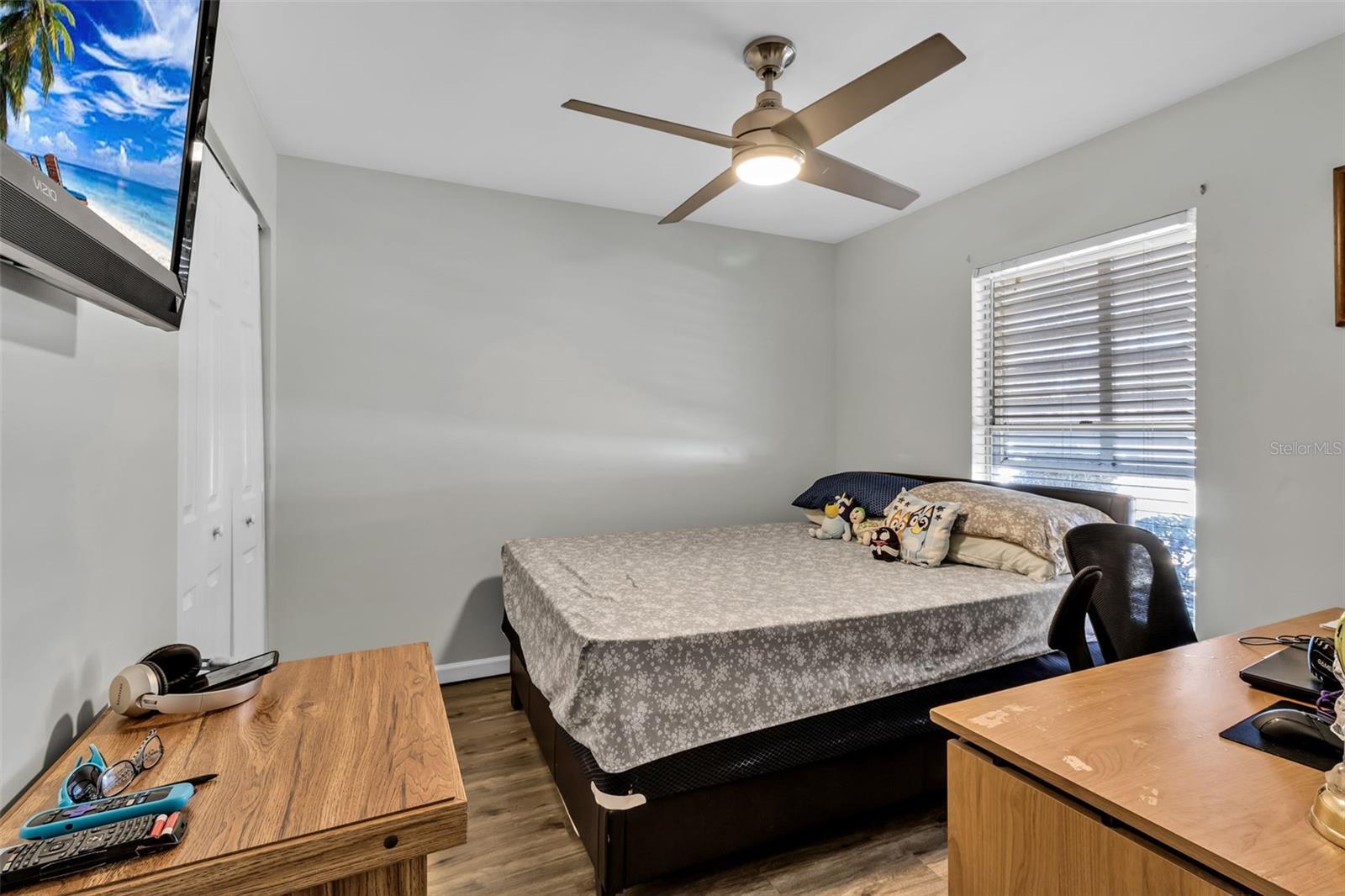 Image 24 of 36 For 5370 Royal Palm Avenue 5370