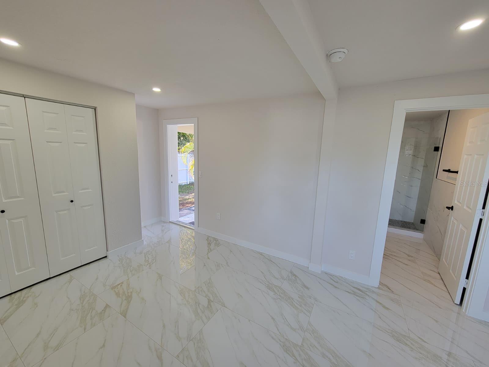 Image 11 of 51 For 2784 Martin Street