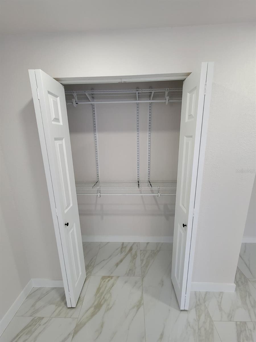 Image 14 of 51 For 2784 Martin Street