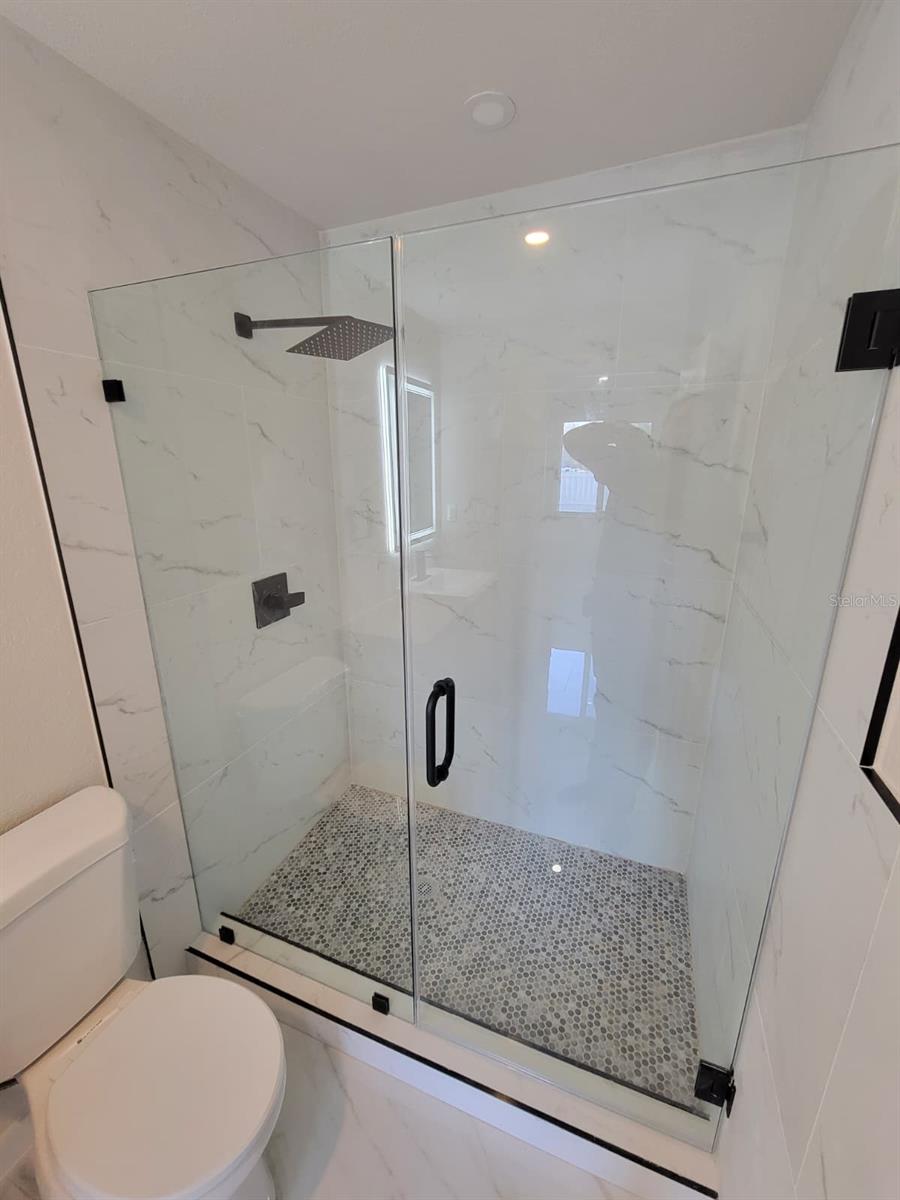 Image 17 of 51 For 2784 Martin Street