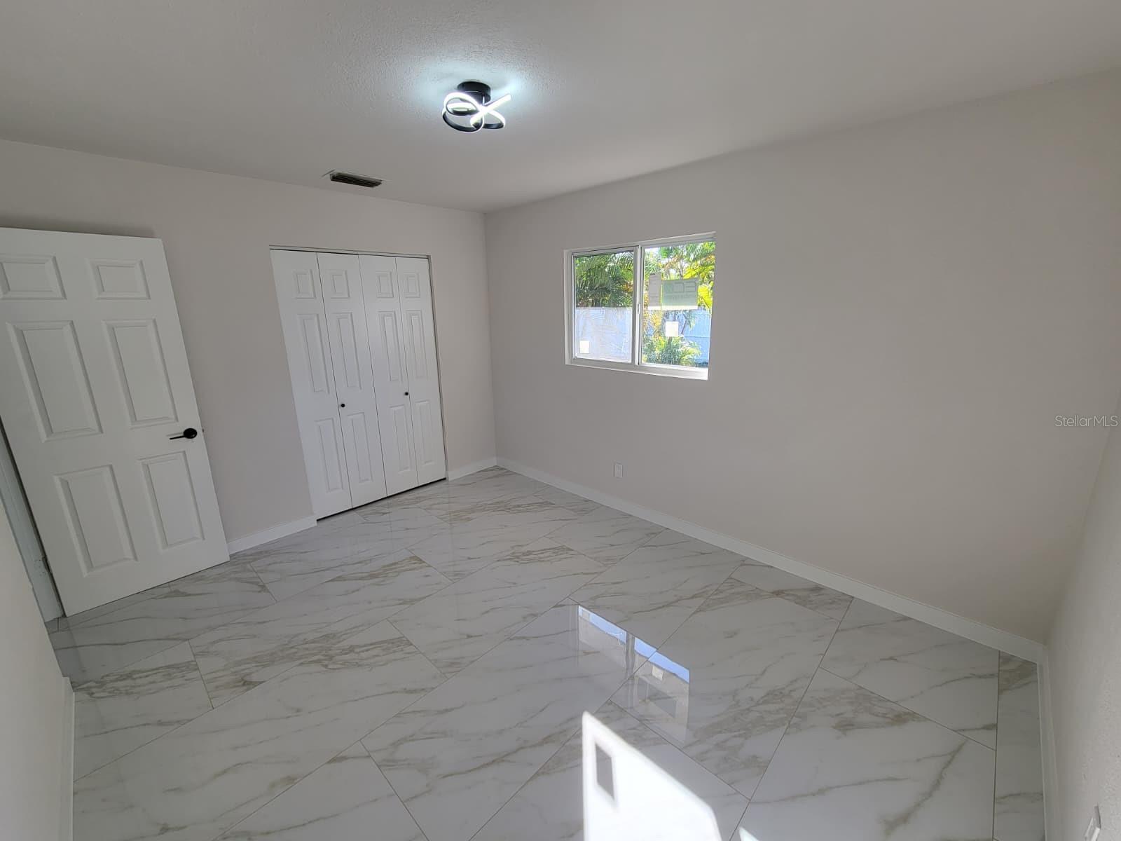 Image 19 of 51 For 2784 Martin Street