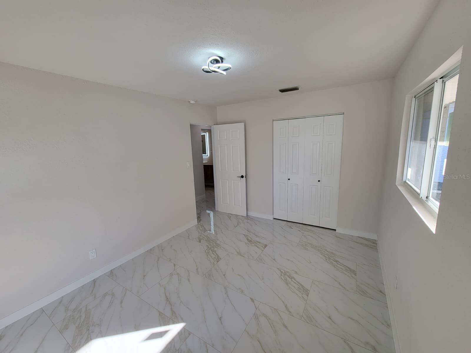 Image 20 of 51 For 2784 Martin Street