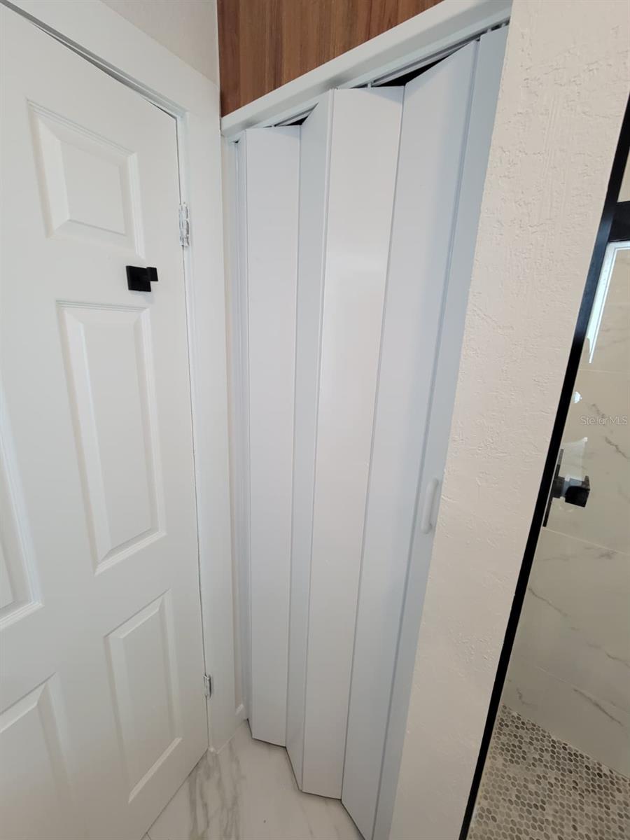 Image 26 of 51 For 2784 Martin Street