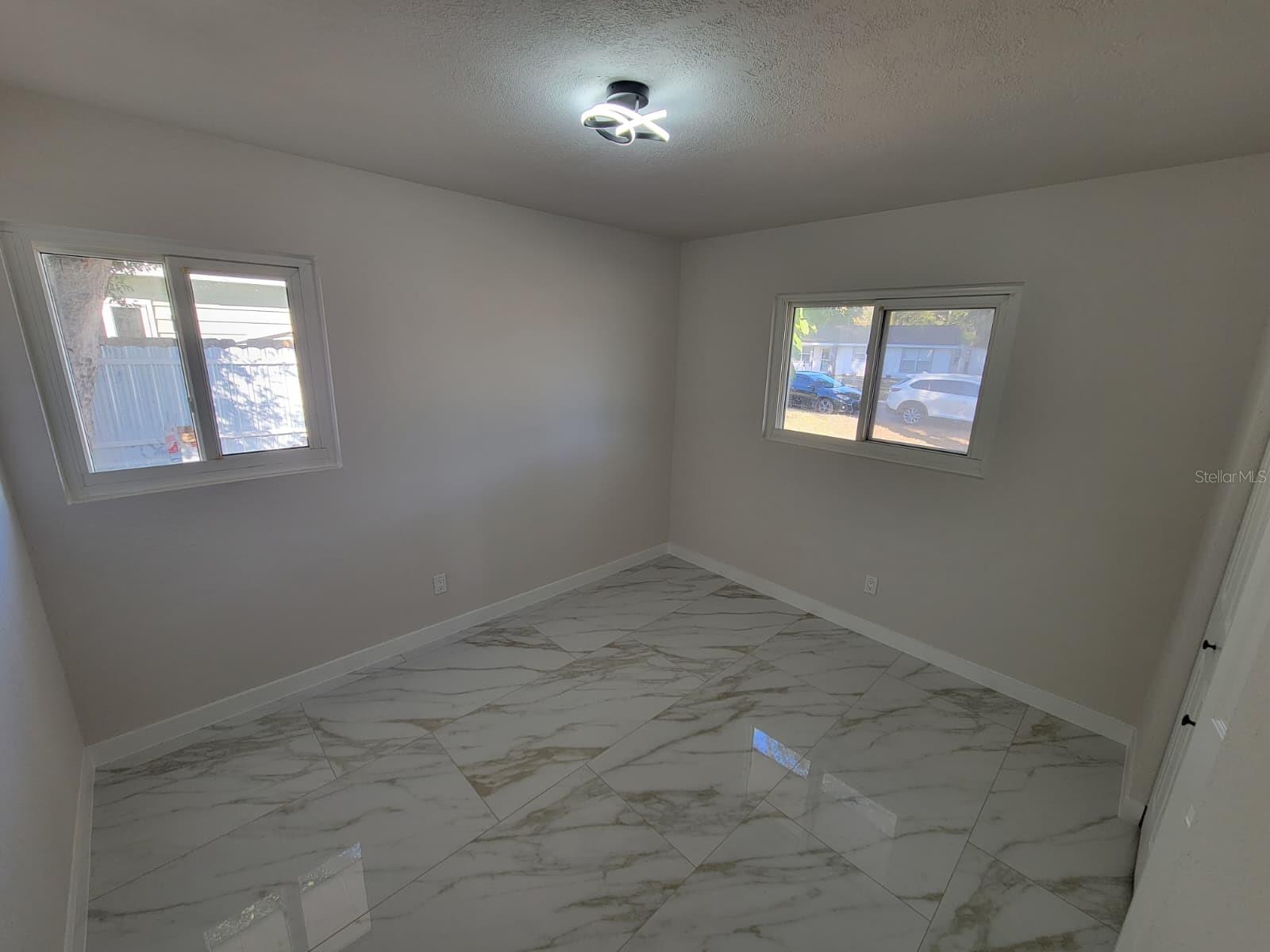 Image 28 of 51 For 2784 Martin Street