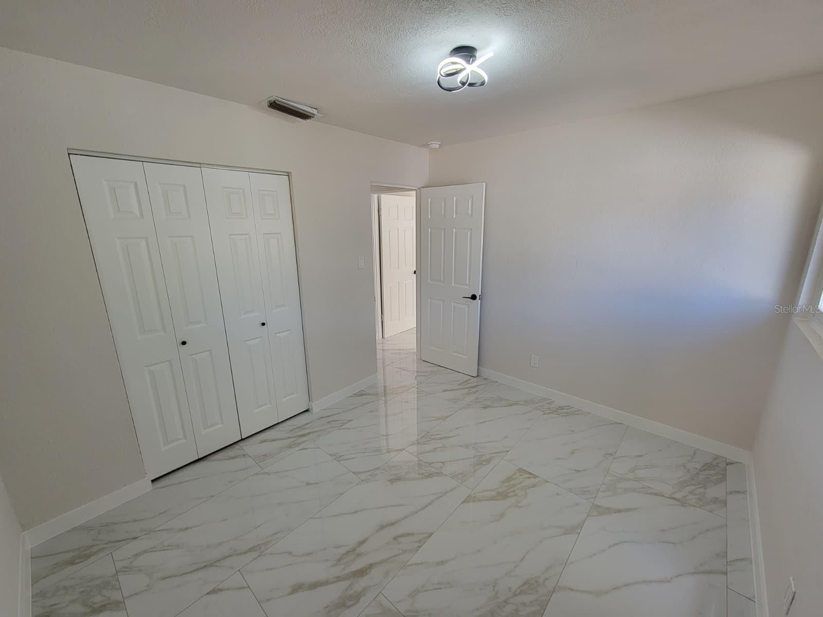 Image 29 of 51 For 2784 Martin Street