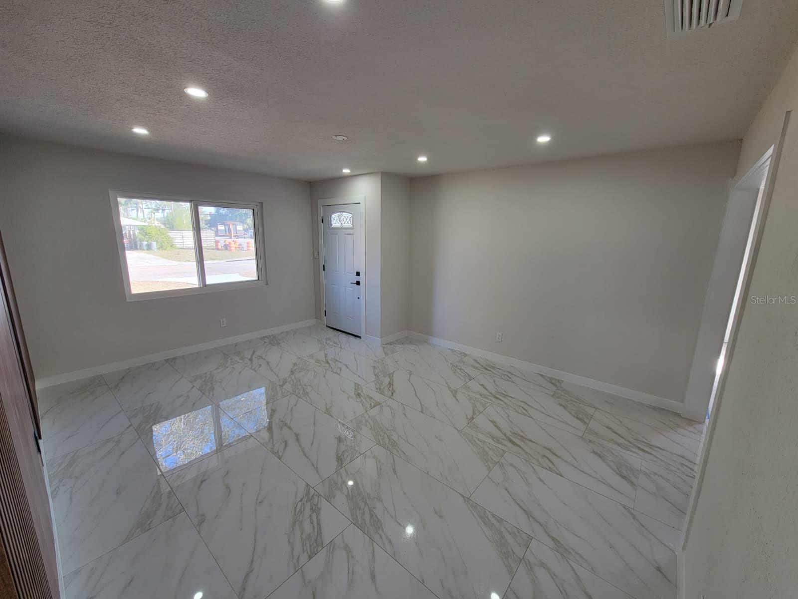 Image 35 of 51 For 2784 Martin Street