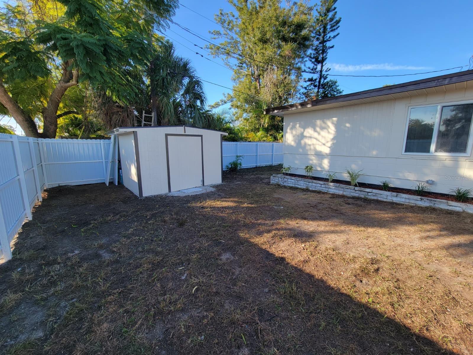 Image 46 of 51 For 2784 Martin Street