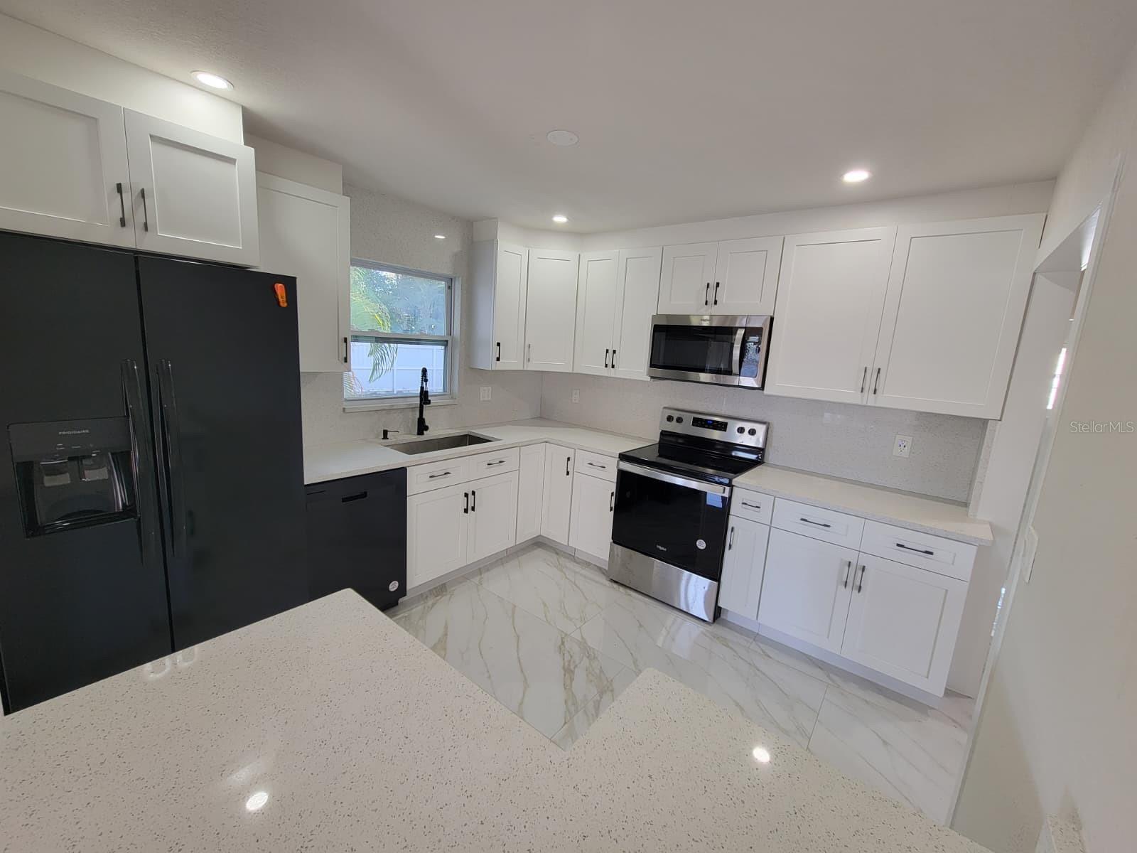 Image 6 of 51 For 2784 Martin Street