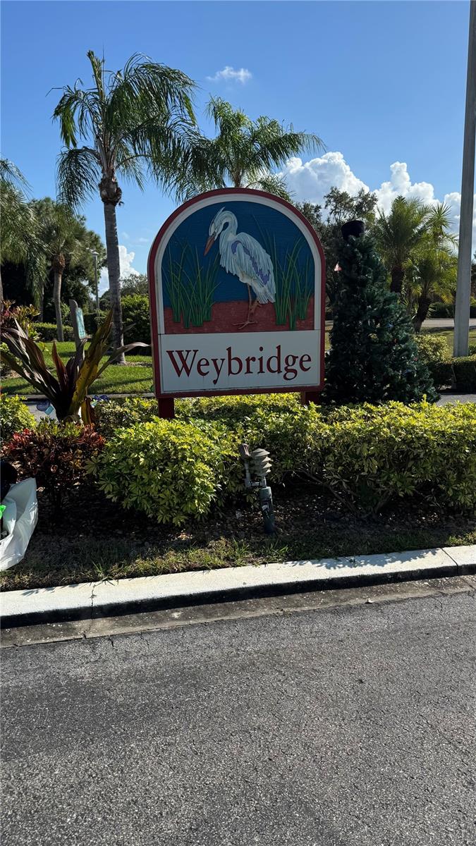 Image 14 of 16 For 4640 Weybridge  12