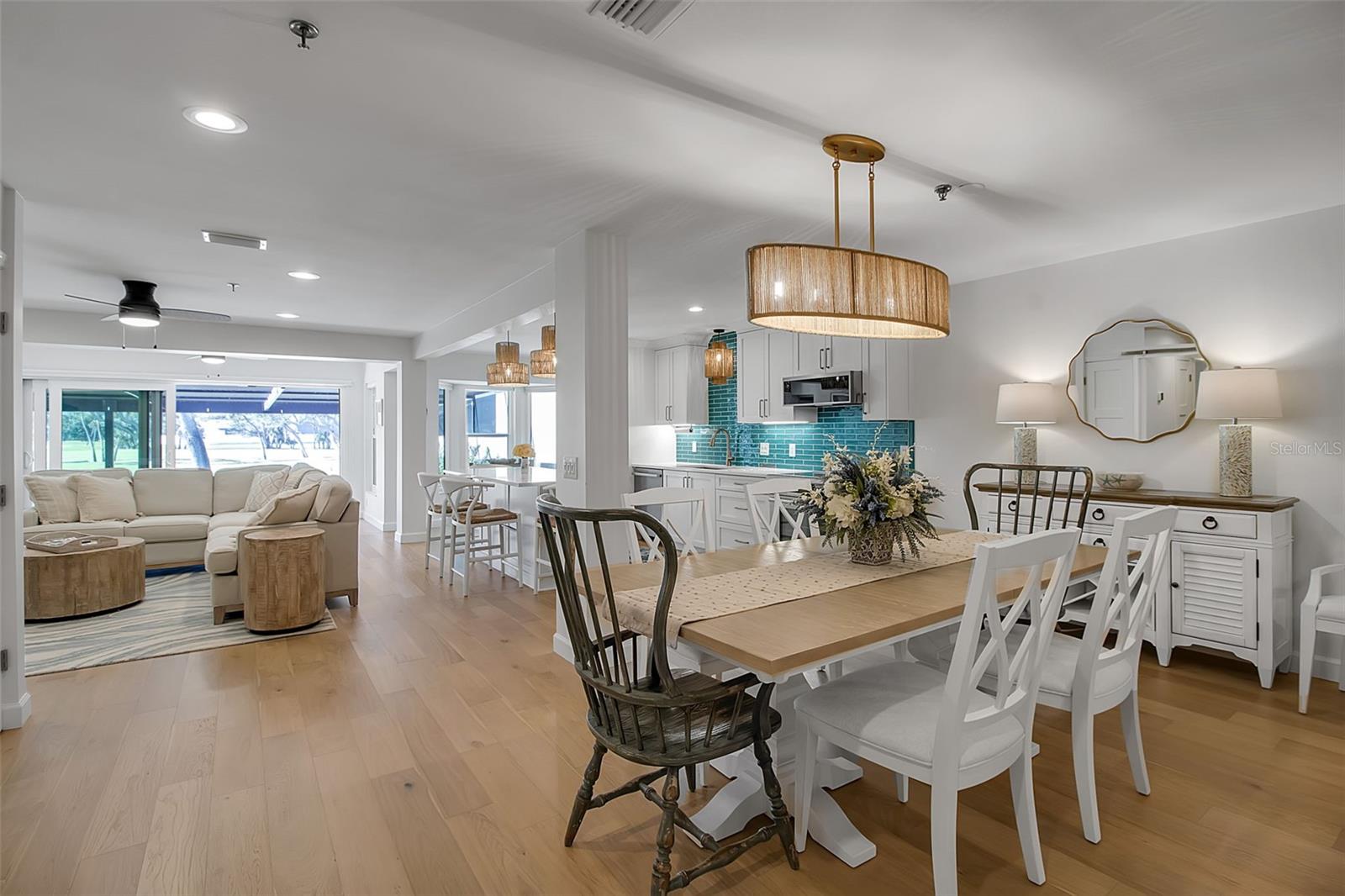 Image 10 of 75 For 2123 Harbourside Drive 903