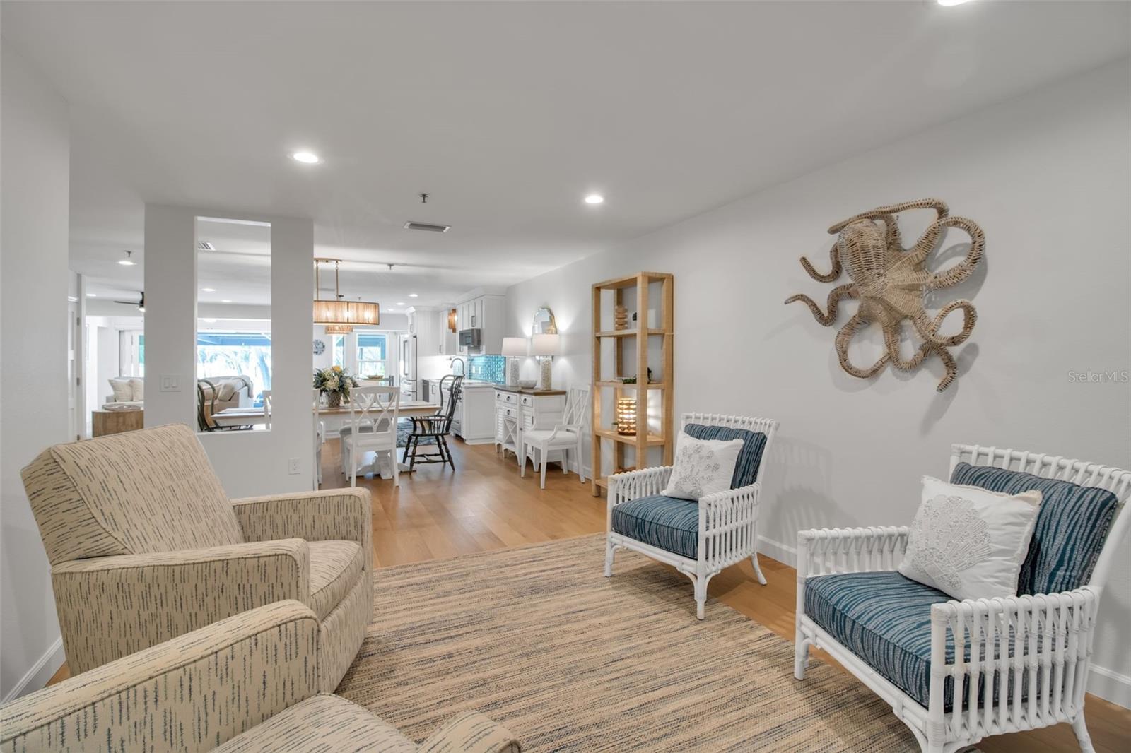 Image 12 of 75 For 2123 Harbourside Drive 903