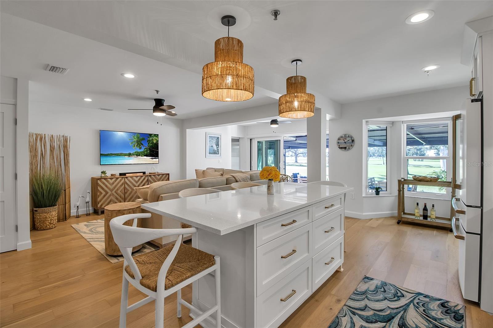 Image 18 of 75 For 2123 Harbourside Drive 903