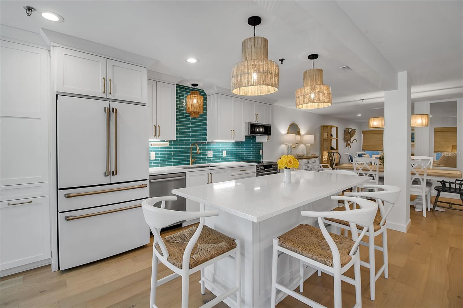 Image 19 of 75 For 2123 Harbourside Drive 903