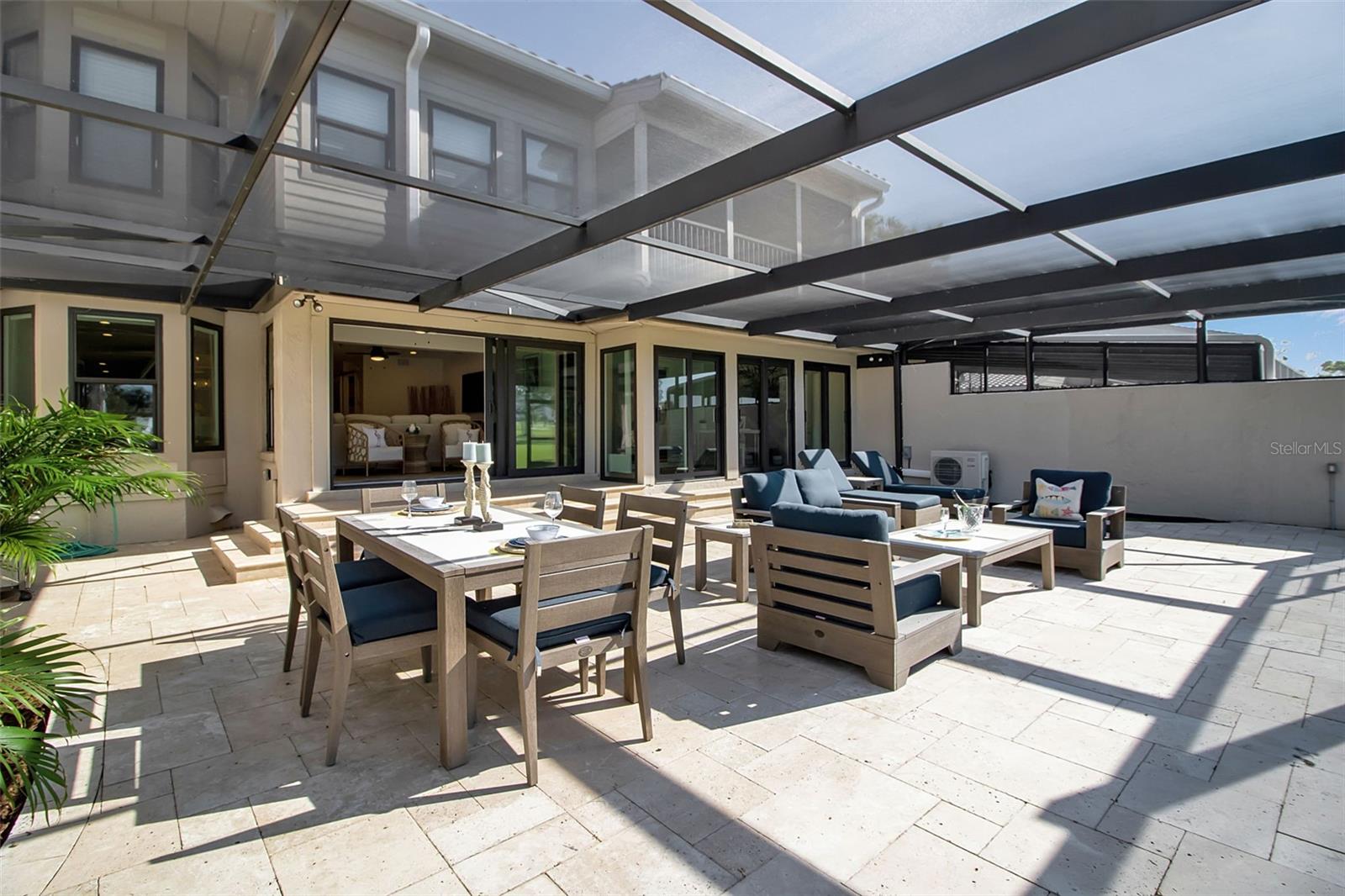 Image 33 of 75 For 2123 Harbourside Drive 903