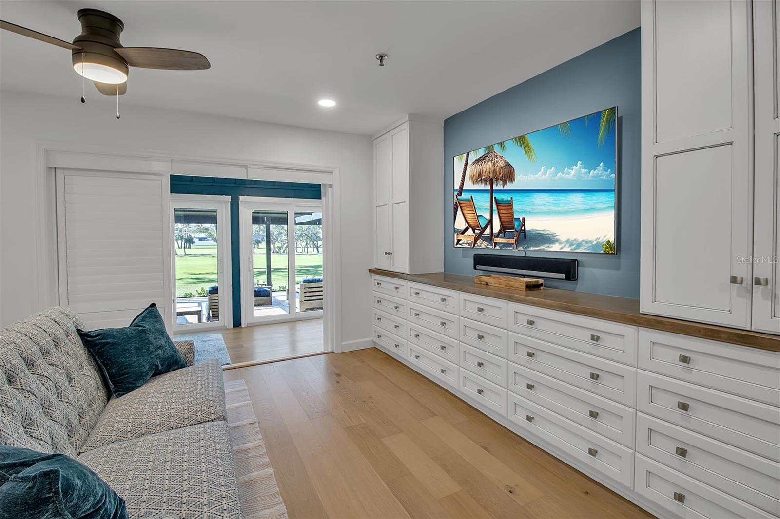 Image 40 of 75 For 2123 Harbourside Drive 903