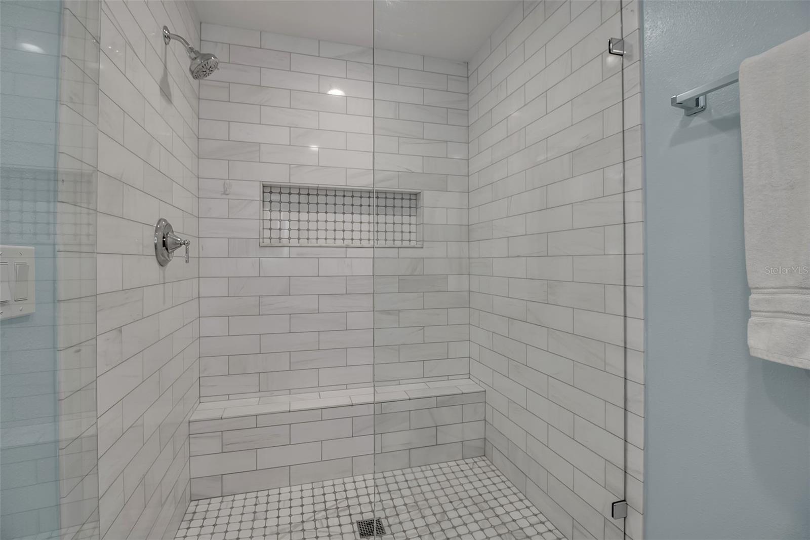 Image 46 of 75 For 2123 Harbourside Drive 903