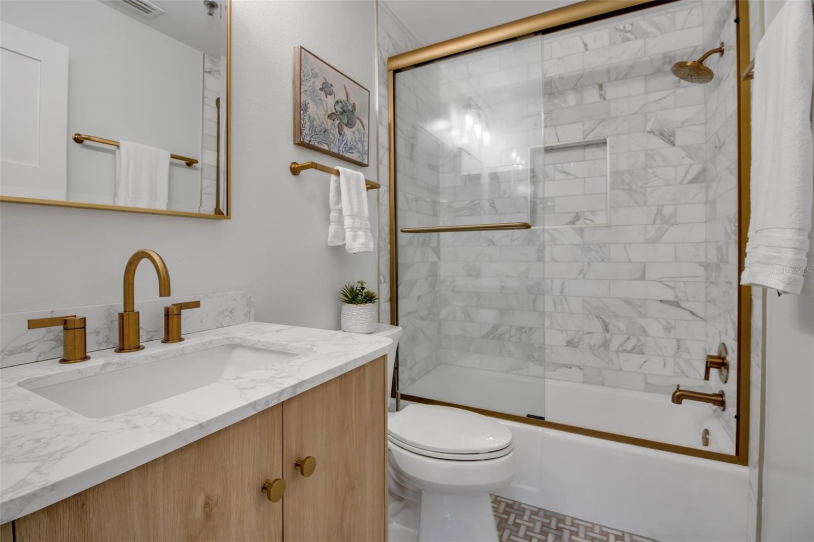 Image 51 of 75 For 2123 Harbourside Drive 903