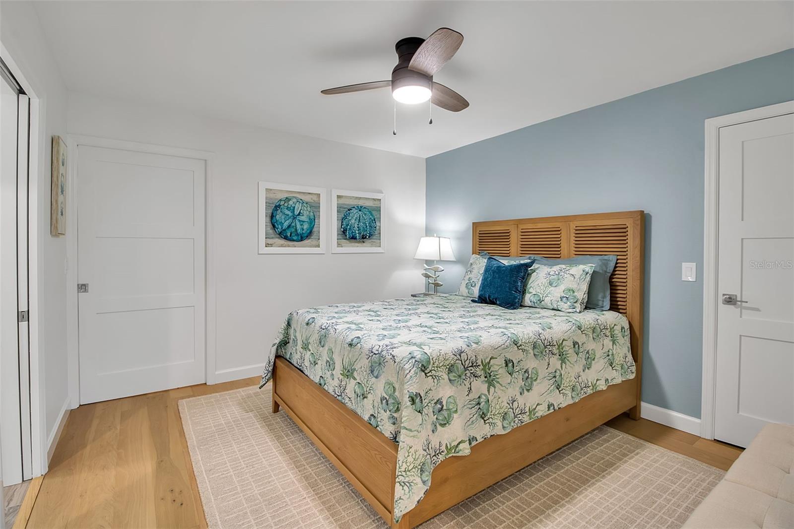 Image 54 of 75 For 2123 Harbourside Drive 903